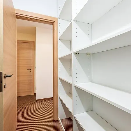 Accademia Apartment *